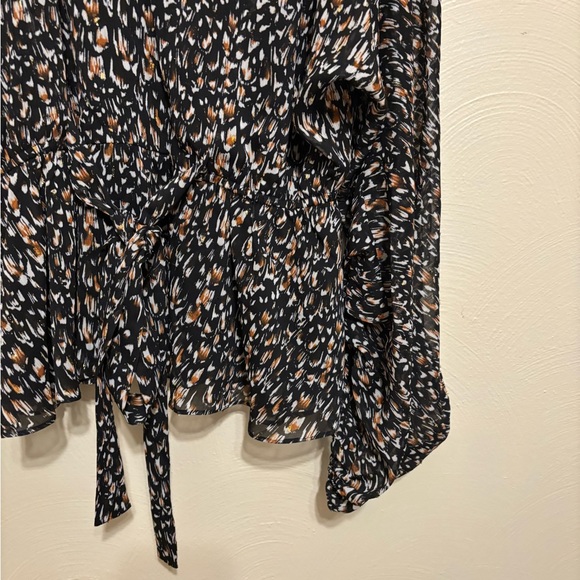 Express Large Black Wrap Blouse Metallic Animal Print Tie Waist - Picture 7 of 8